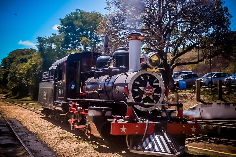 passeio-de-trem-maria-fumaça-de-são-joão-del-rei-ate-tiradentes-minas-gerais