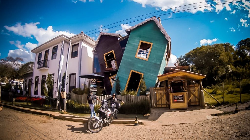 casa-torta-em-bichinho-cidade-de-tiradentes-minas-gerais